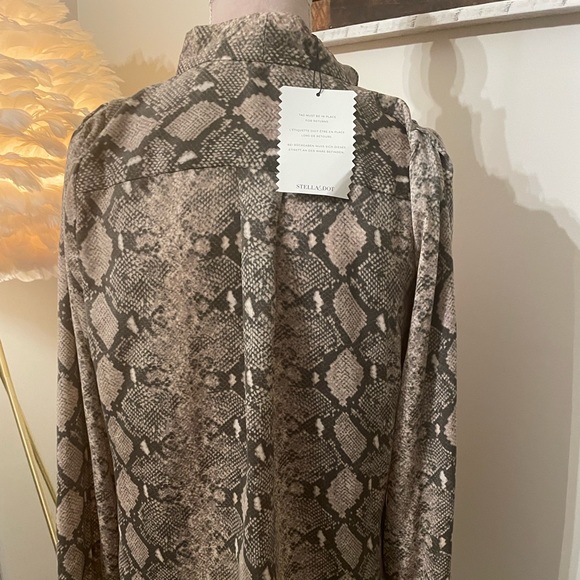 Stella and Dot Blouse - Picture 4 of 5